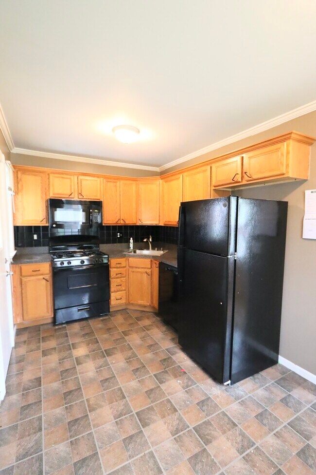 18755 St, Harper Woods, MI 48225 House Rental in Harper