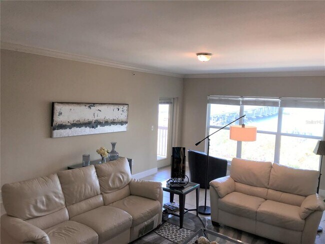 Foto del edificio - 808 3rd Ave W