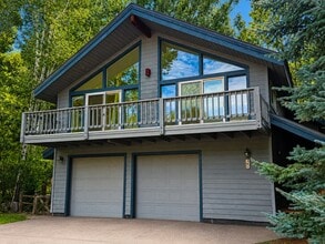 Building Photo - 36 Stevens Creek Cir