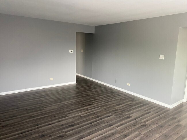 Photo - 74 S Yates Ave (Calumet City, IL) Apartment