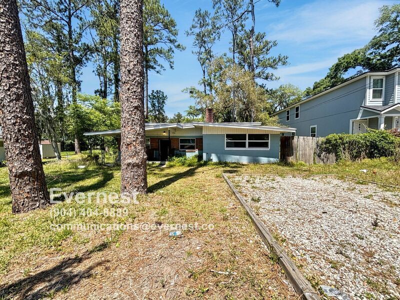 Foto principal - 7935 India Ave