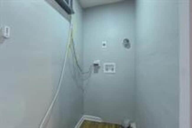 Foto del edificio - 4110 Clark Ave