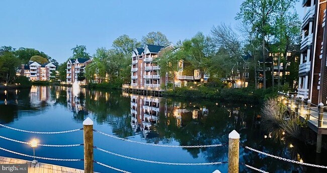 Foto del edificio - 7604 Lakeside Village Dr