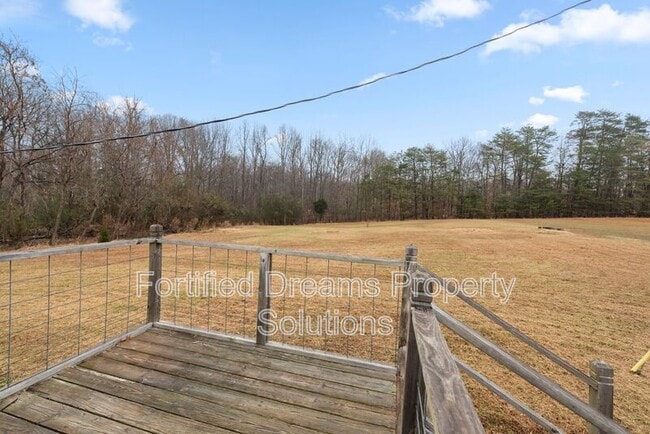 Foto del edificio - 886 Frye Rd