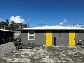 Building Photo - 3412 Clarinda St