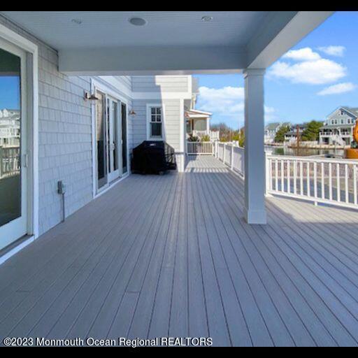 Building Photo - 518 Normandy Dr