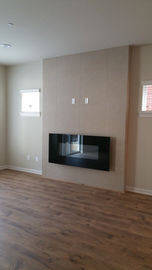 Building Photo - 427 NE Tork Pl