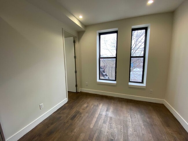 Building Photo - 474 Lafayette Ave