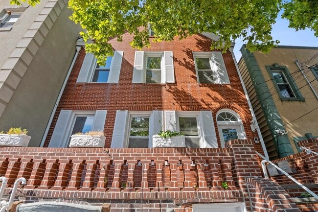 Photo - 204 Beacon Ave House