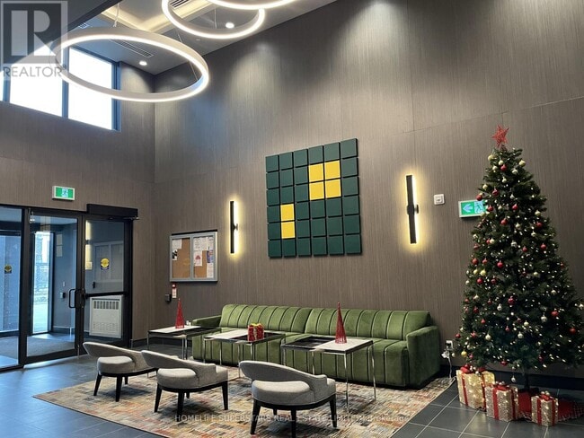 Building Photo - 95 Dundas St W