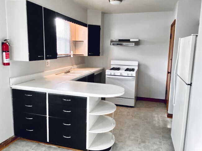 Foto del edificio - 129 S Union St