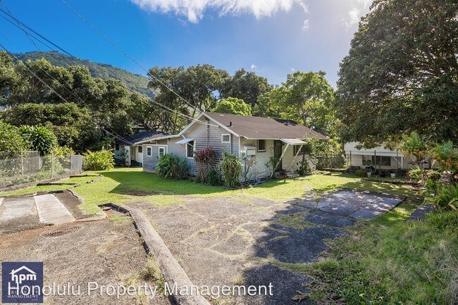 Building Photo - 2357 Palolo Ave