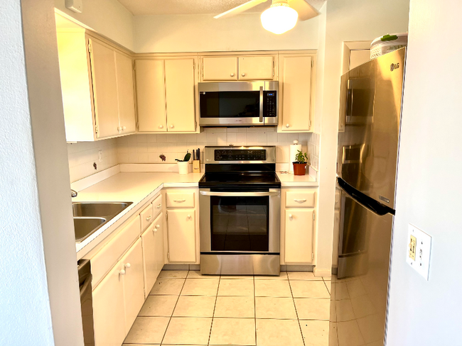 Foto del edificio - 2333 Indian River Blvd