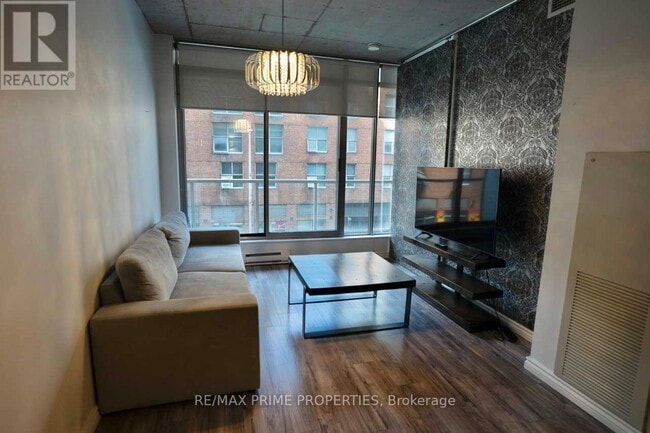 Building Photo - 383 Cumberland St