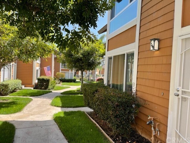 Primary Photo - 25885 Trabuco Rd