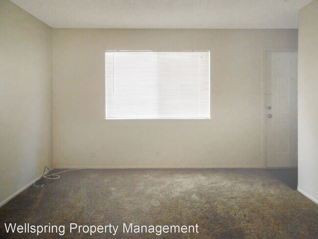 Foto del edificio - 515 E Ridgecrest Blvd