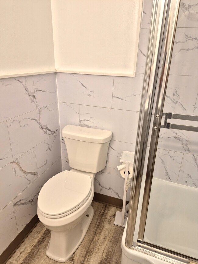 Foto del edificio - 233 Magellan Dr