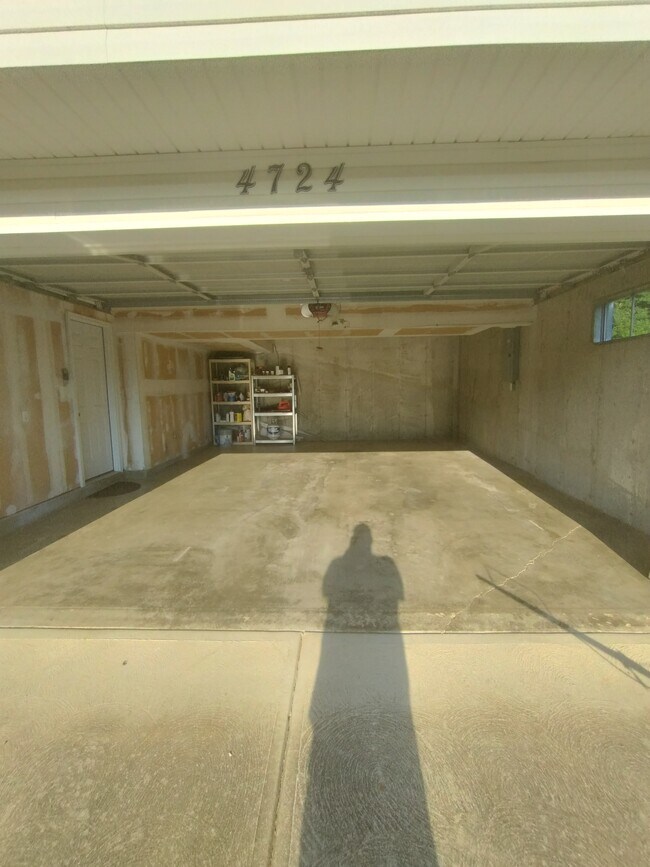 Building Photo - 4724 Land Rush Dr