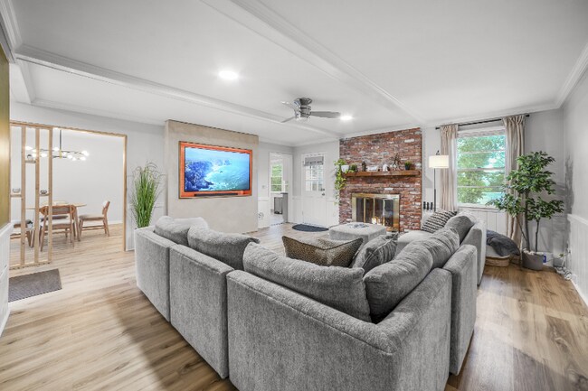 Foto del edificio - 7835 Wessex Ln