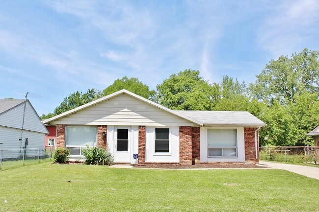 Building Photo - 9536 Meadowlark Dr