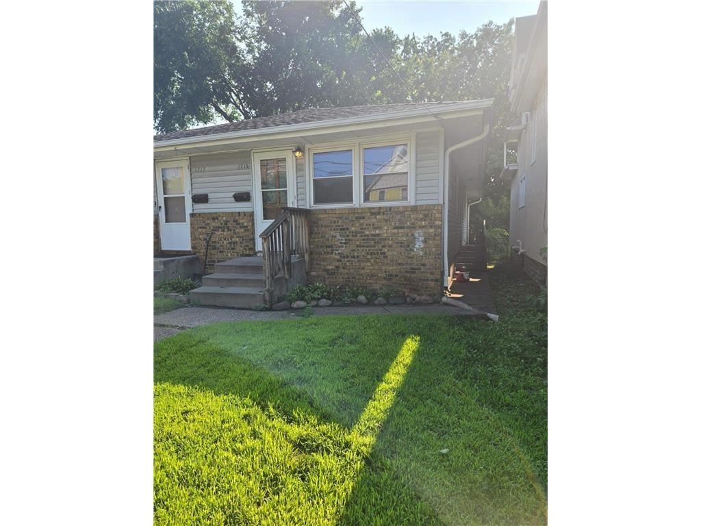 Foto principal - 1715 Polk St NE