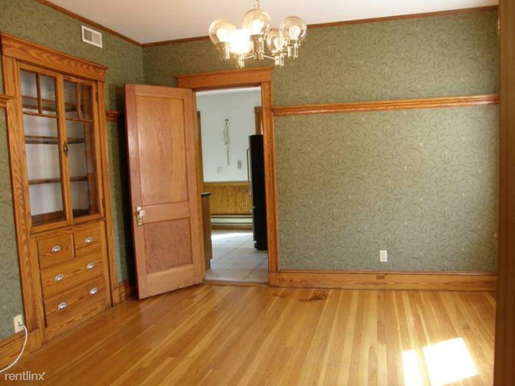 Primary Photo - 2032 Dorchester Ave