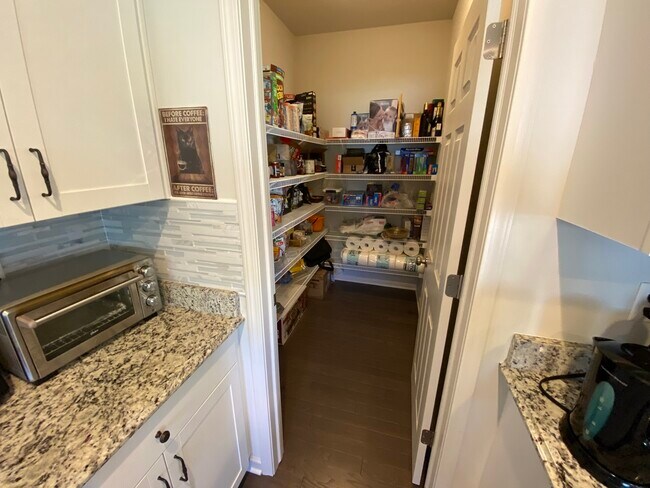 Foto del edificio - 4263 Lilac Ln