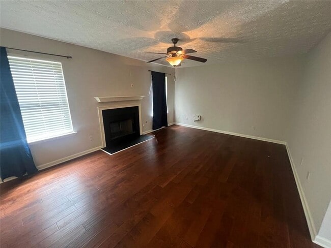 Building Photo - 1785 Campbell Ives Dr SE