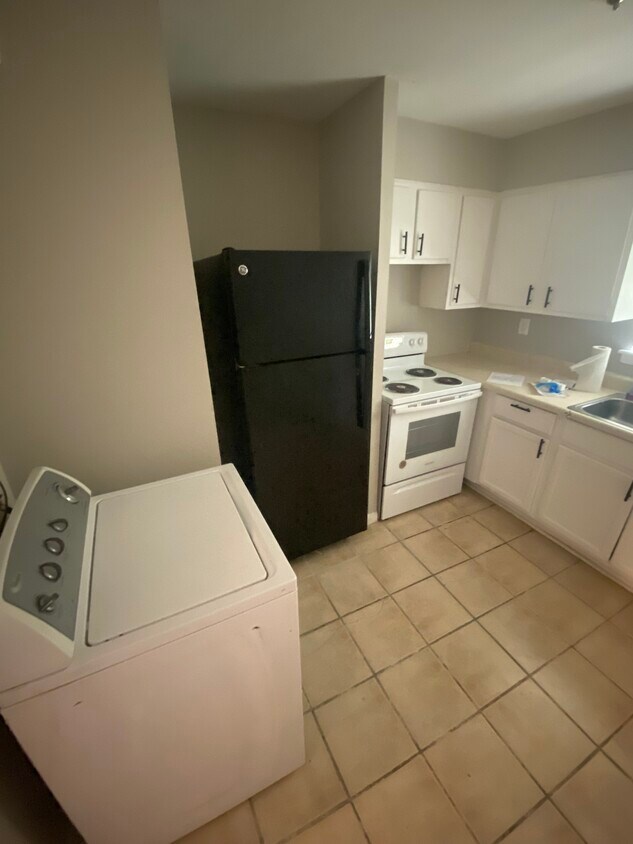 Primary Photo - 3809 Carpenter Dr