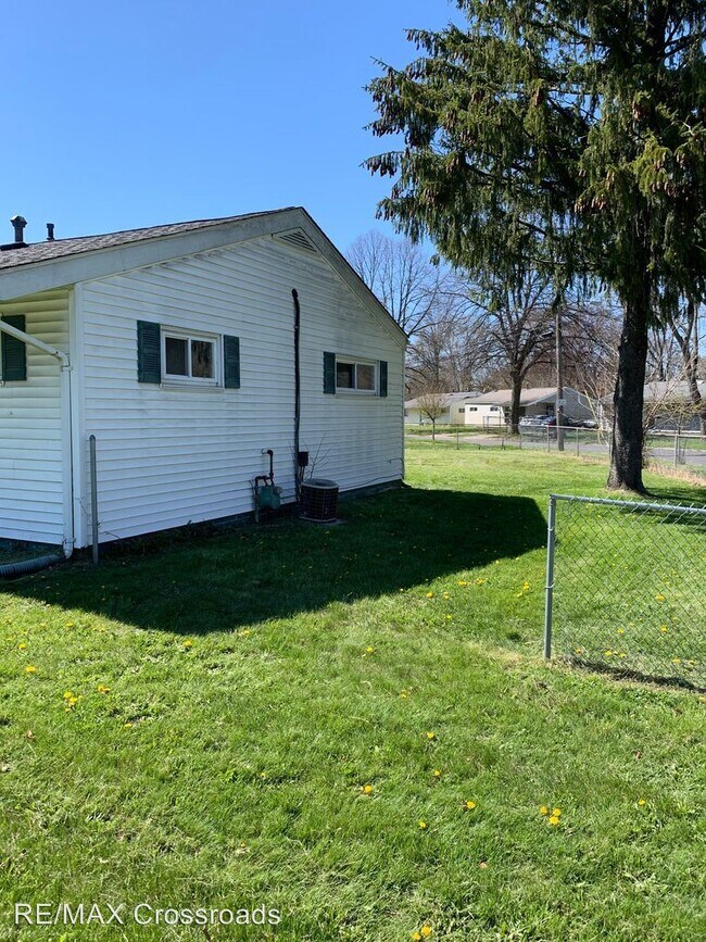 Building Photo - 3 br, 1 bath House - 802 Good Park Blvd