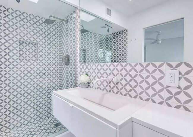 Master bath is super cool and ensuite! - 7740 E Heatherbrae Ave