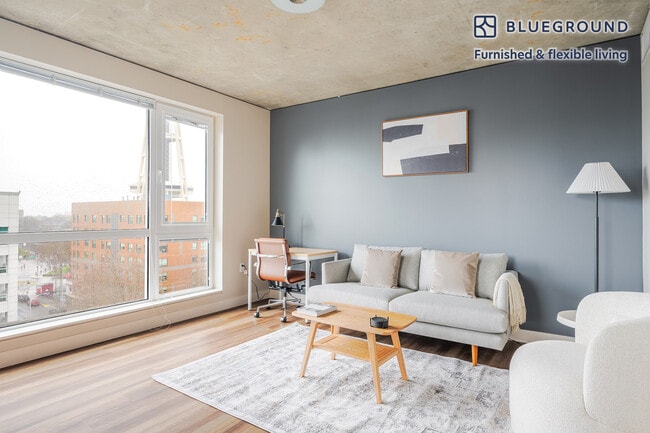 Building Photo - 101 Taylor Ave N