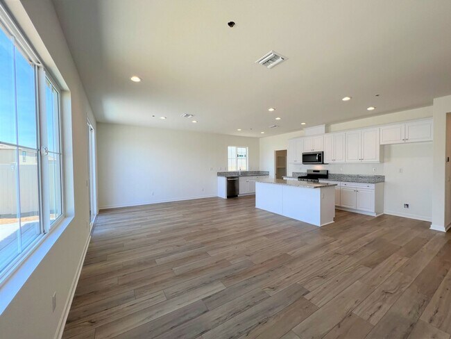Foto del edificio - Beautiful Single Story 3 Bedrooms, 2 Bathr...