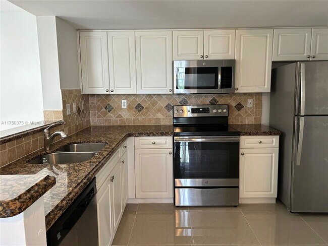 Photo - 520 SE 5th Ave Apartment