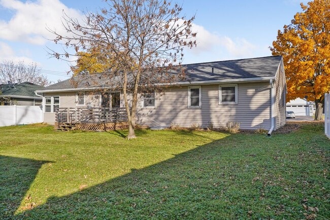 Building Photo - 3845 Douglas Dr N