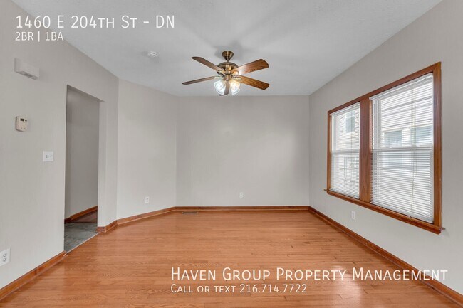 Foto del edificio - 1460 E 204th St