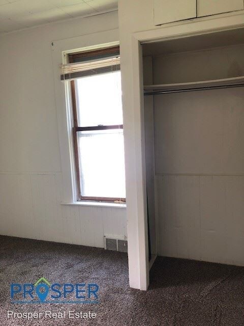 Foto del edificio - 3 br, 1 bath Apartment - 122 Broadway Street