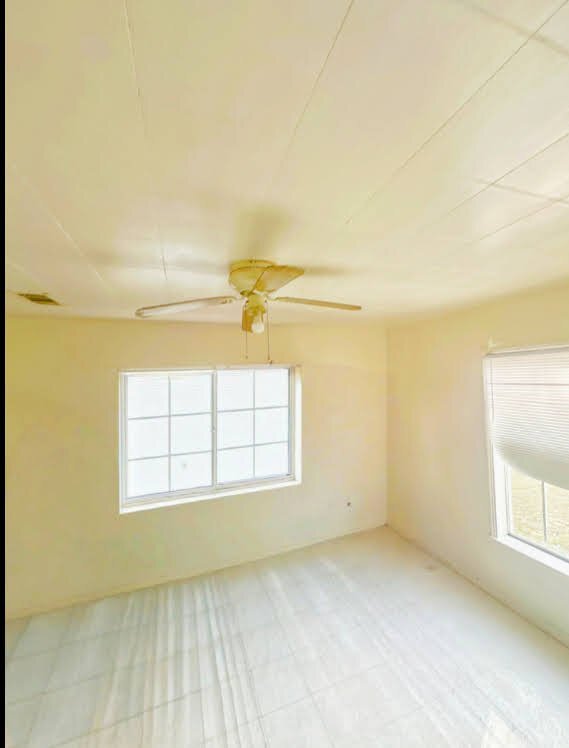 Foto del edificio - 533 Stillwood Dr