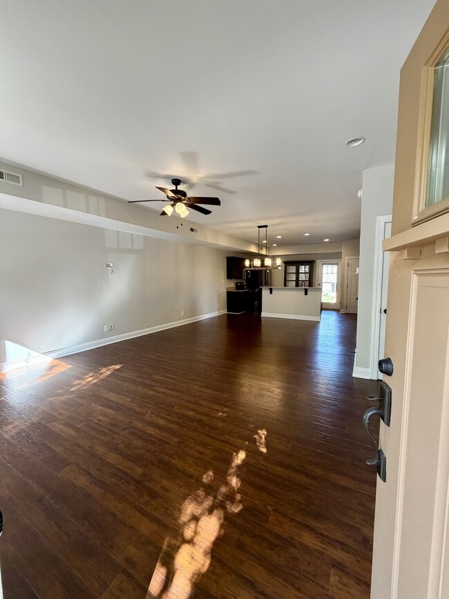 Building Photo - 127 Portico Street