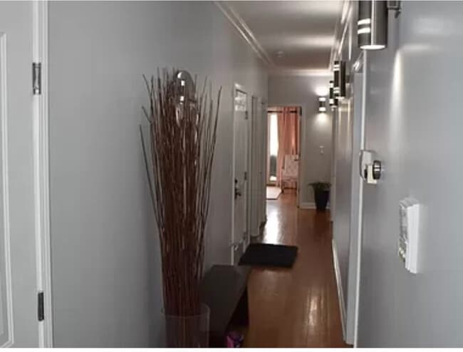Building Photo - 22 E Cullerton St