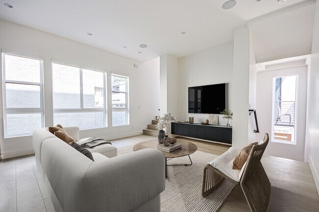 Foto del edificio - 1815 Barry Ave