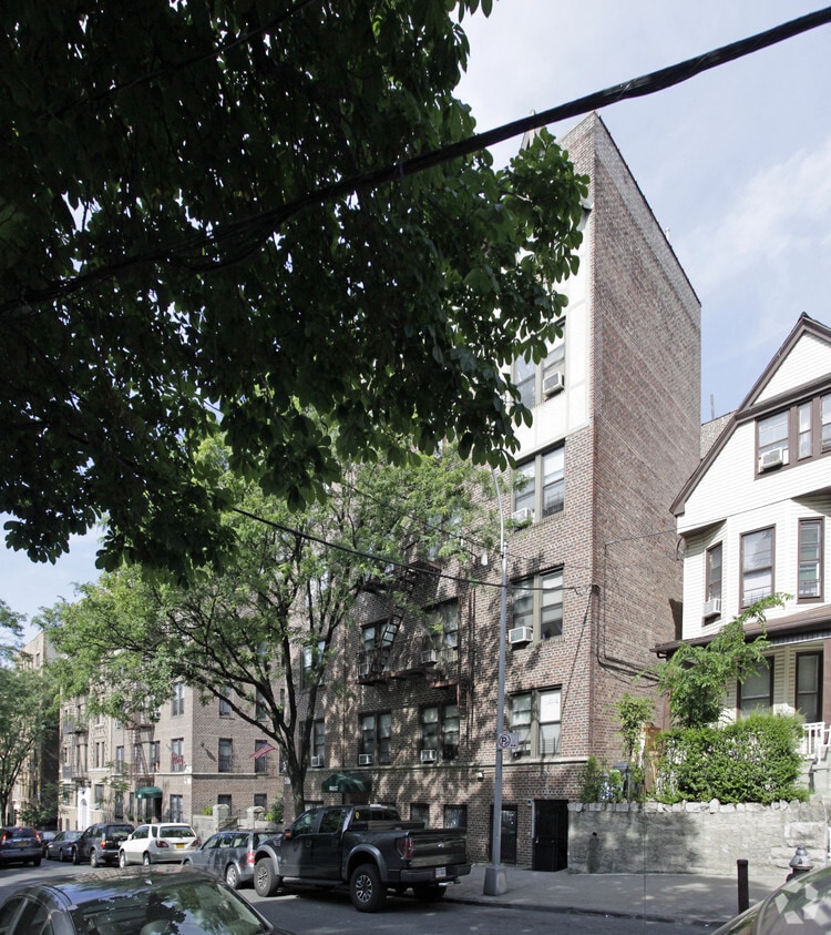 3215 - 3217 Hull Ave - 3215-3217 Hull Ave