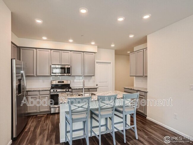 Foto del edificio - 451 Zeppelin Wy