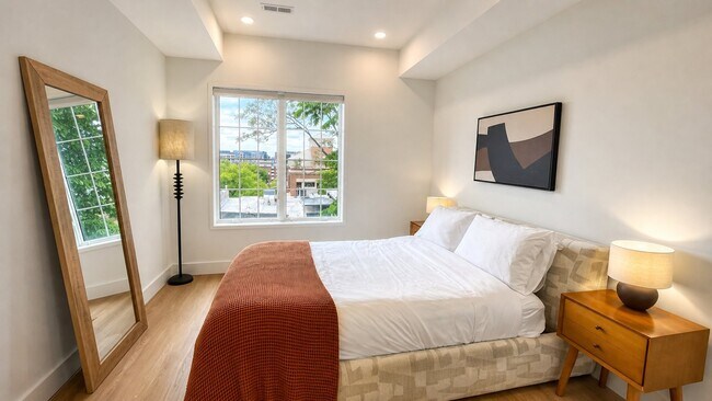 Foto del edificio - 716 L St SE