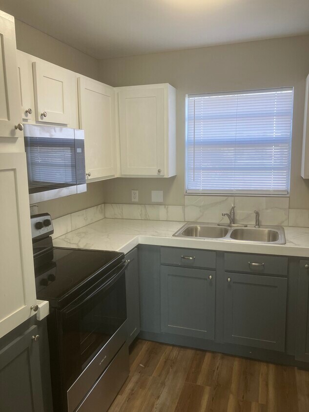 Foto del edificio - 2518 Riverwynd Dr