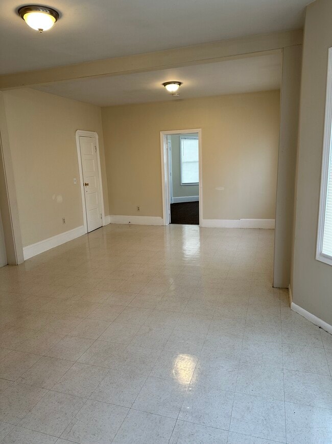 Foto del edificio - 810 Brock Ave