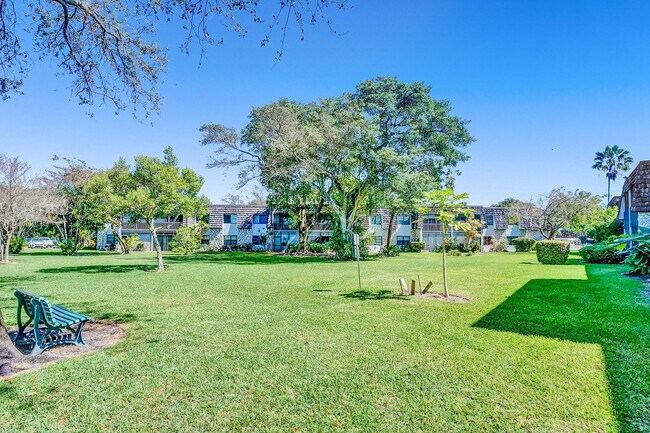 Foto del edificio - 3101 Oakland Shores Dr