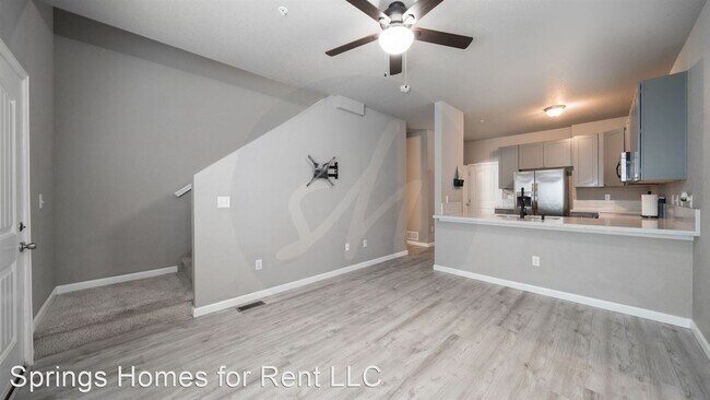 Building Photo - 2 br, 4 bath House - 4266 Perryville PT