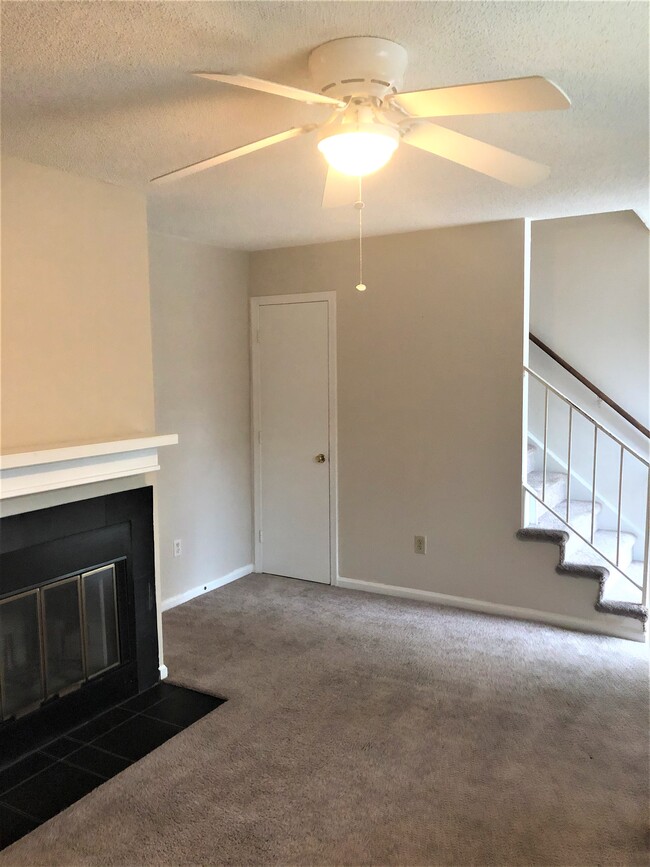 Foto del edificio - 3921 Overbrook Dr