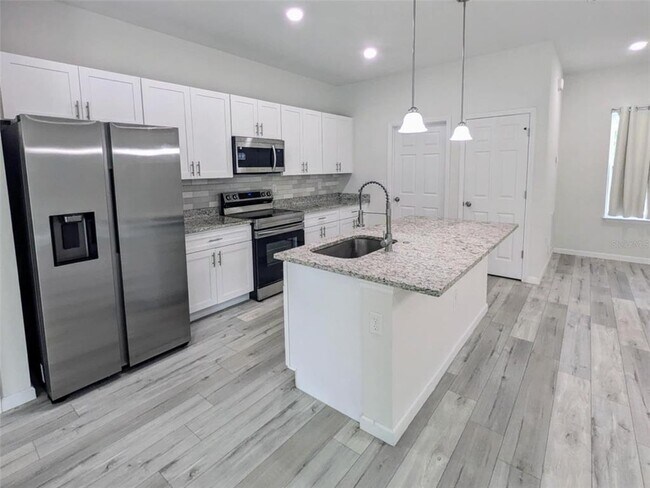 Foto del edificio - 16415 SW 27th Ave
